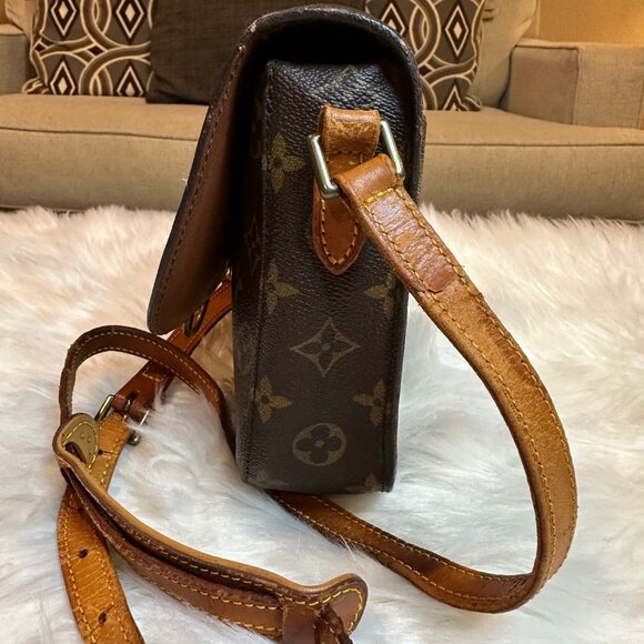 Authentic Louis Vuitton Monogram Saint Cloud PM Crossbody Shoulder Bag - Picture 4 of 16